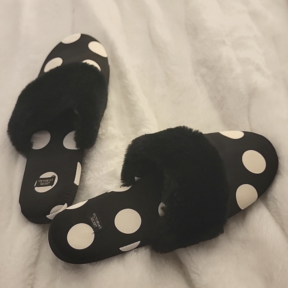 Victoria Secrets house slippers